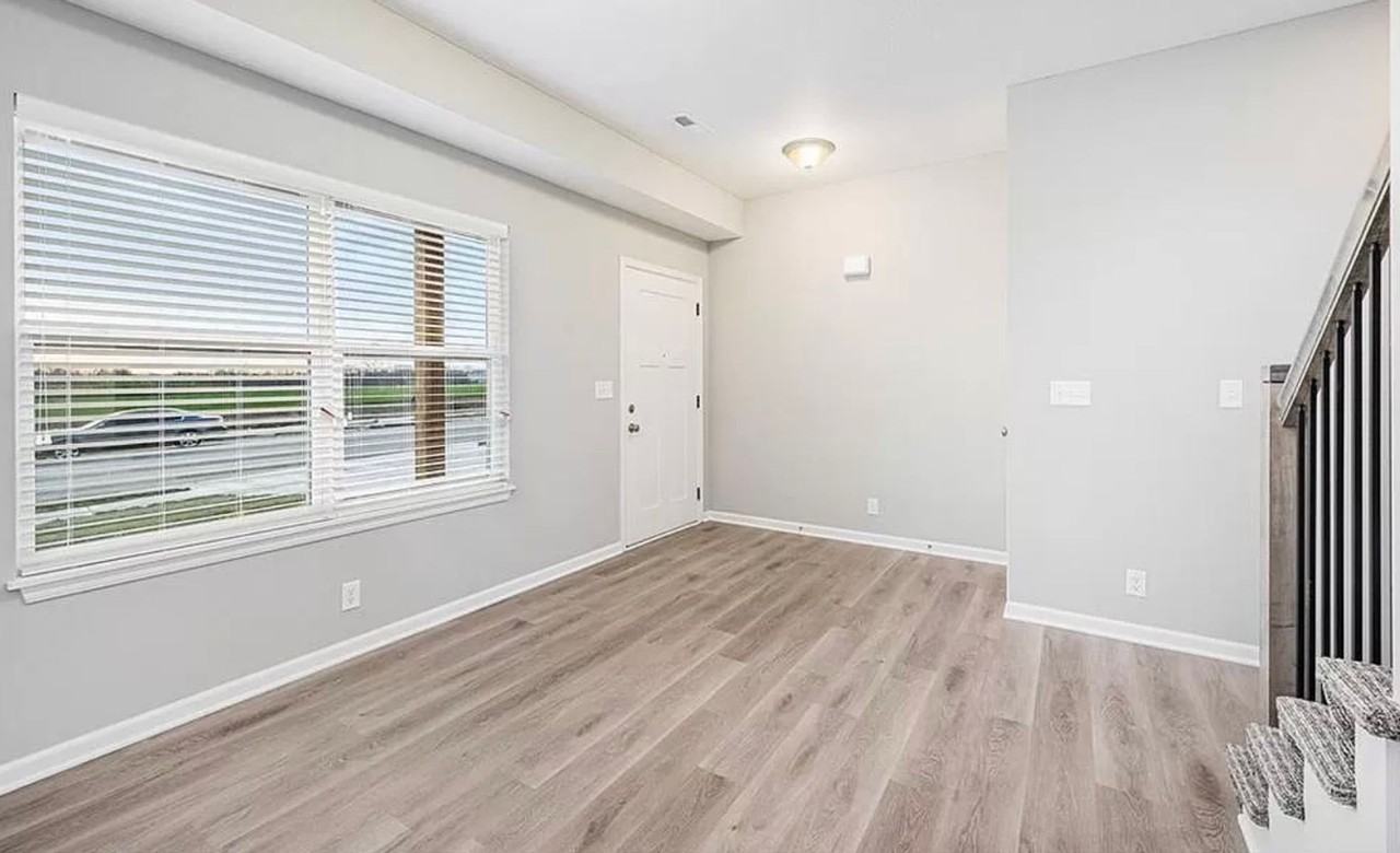 9103 Sw 2nd St - Photo 2 of 12