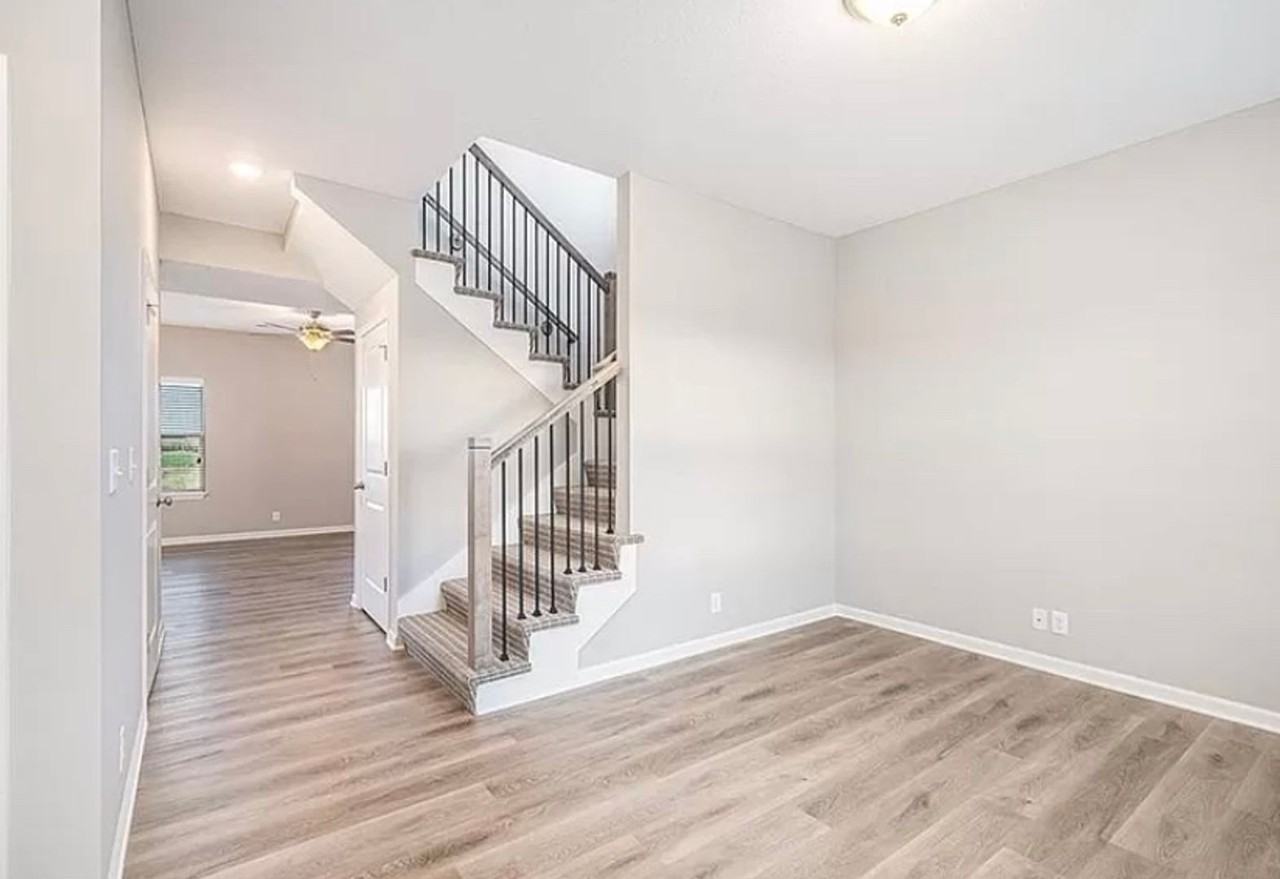 9103 Sw 2nd St - Photo 3 of 12