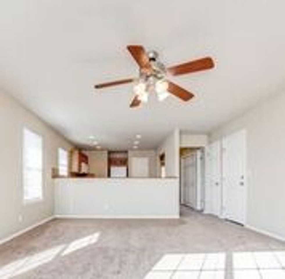 2993 Creekside Dr - Photo 4 of 12