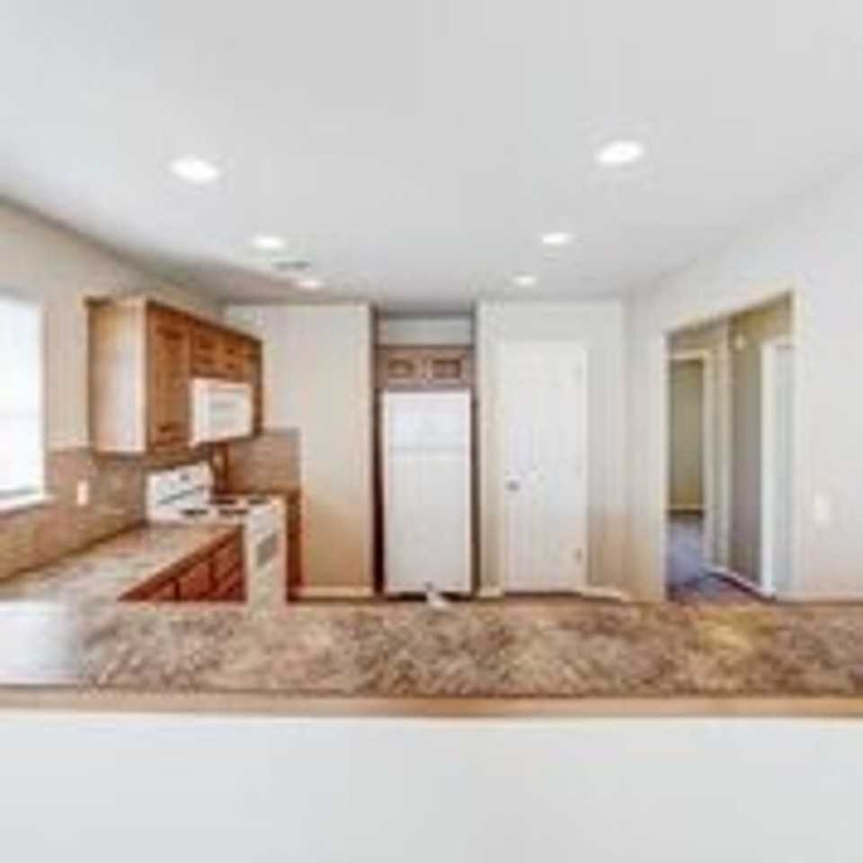 2993 Creekside Dr - Photo 5 of 12