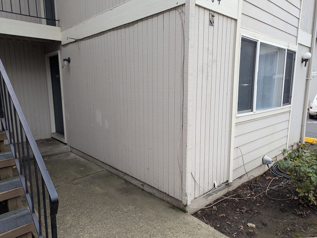 5200 Windsor Island Rd N - Photo 4 of 31