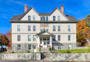 featured image of 401 Nw Bailey Ave #300