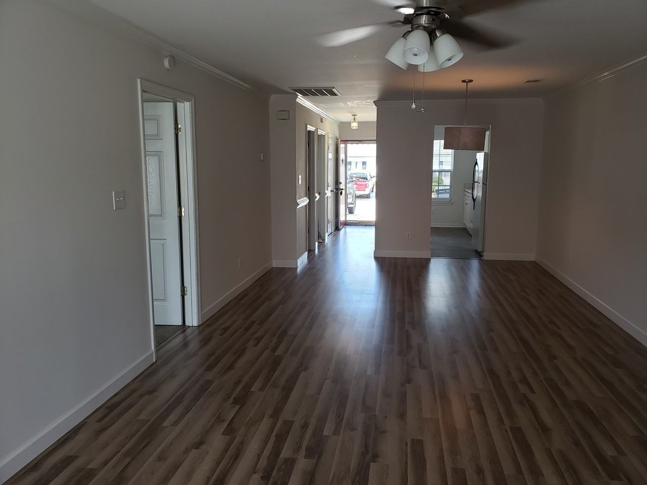 404 Northrop Pl - Photo 3 of 42