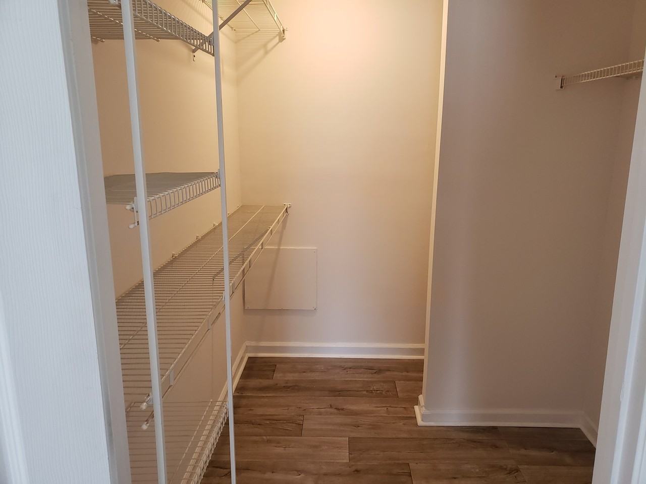 404 Northrop Pl - Photo 6 of 42