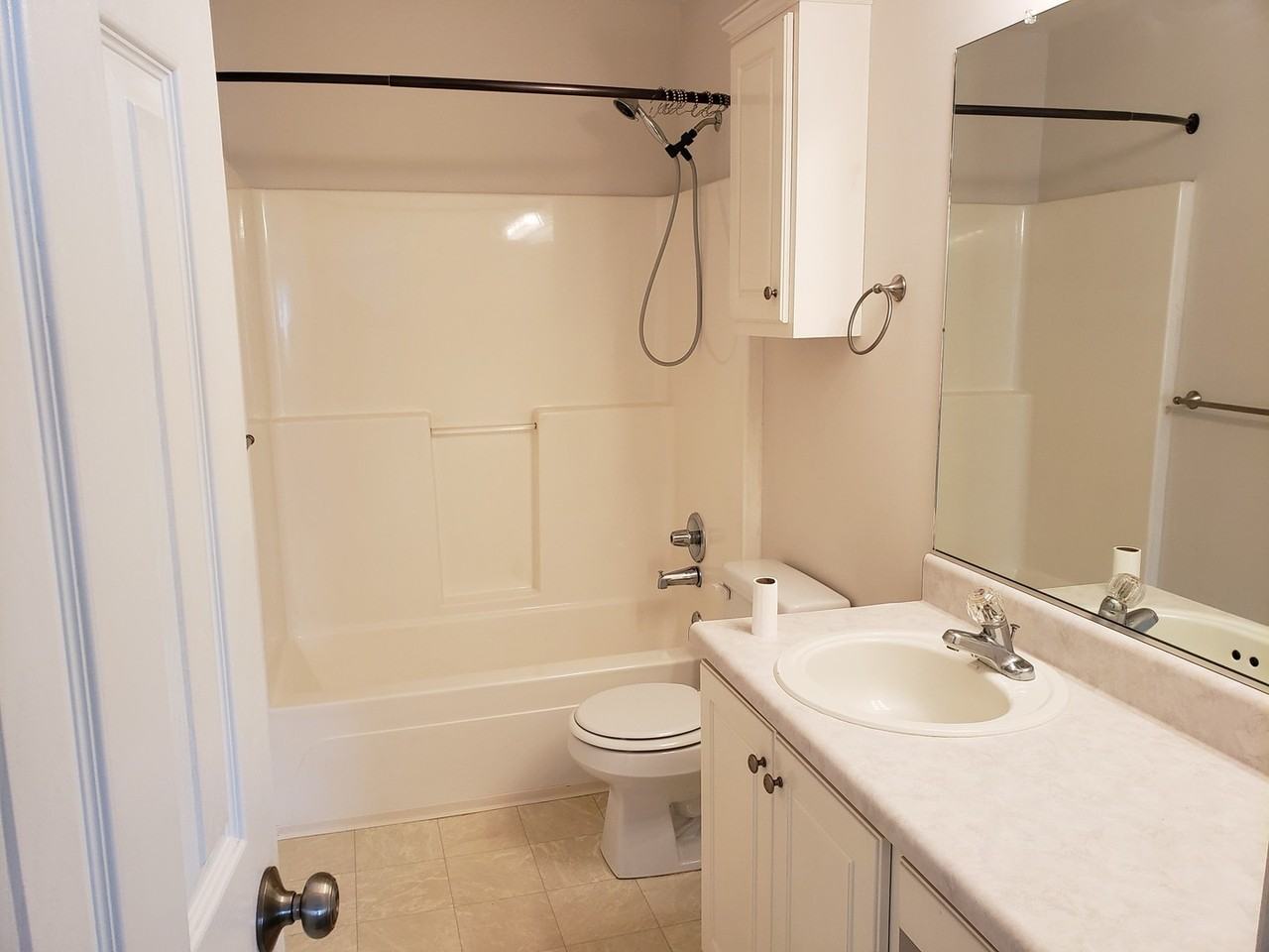 404 Northrop Pl - Photo 7 of 42