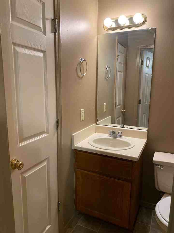 3314 E 4th St - Photo 7 of 10