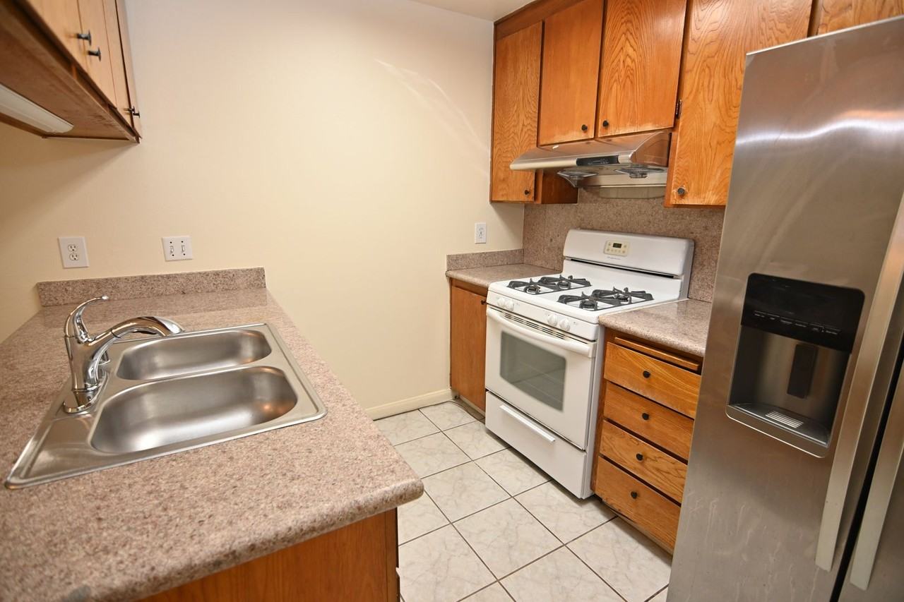 33039 Lake Mead Dr - Photo 3 of 29