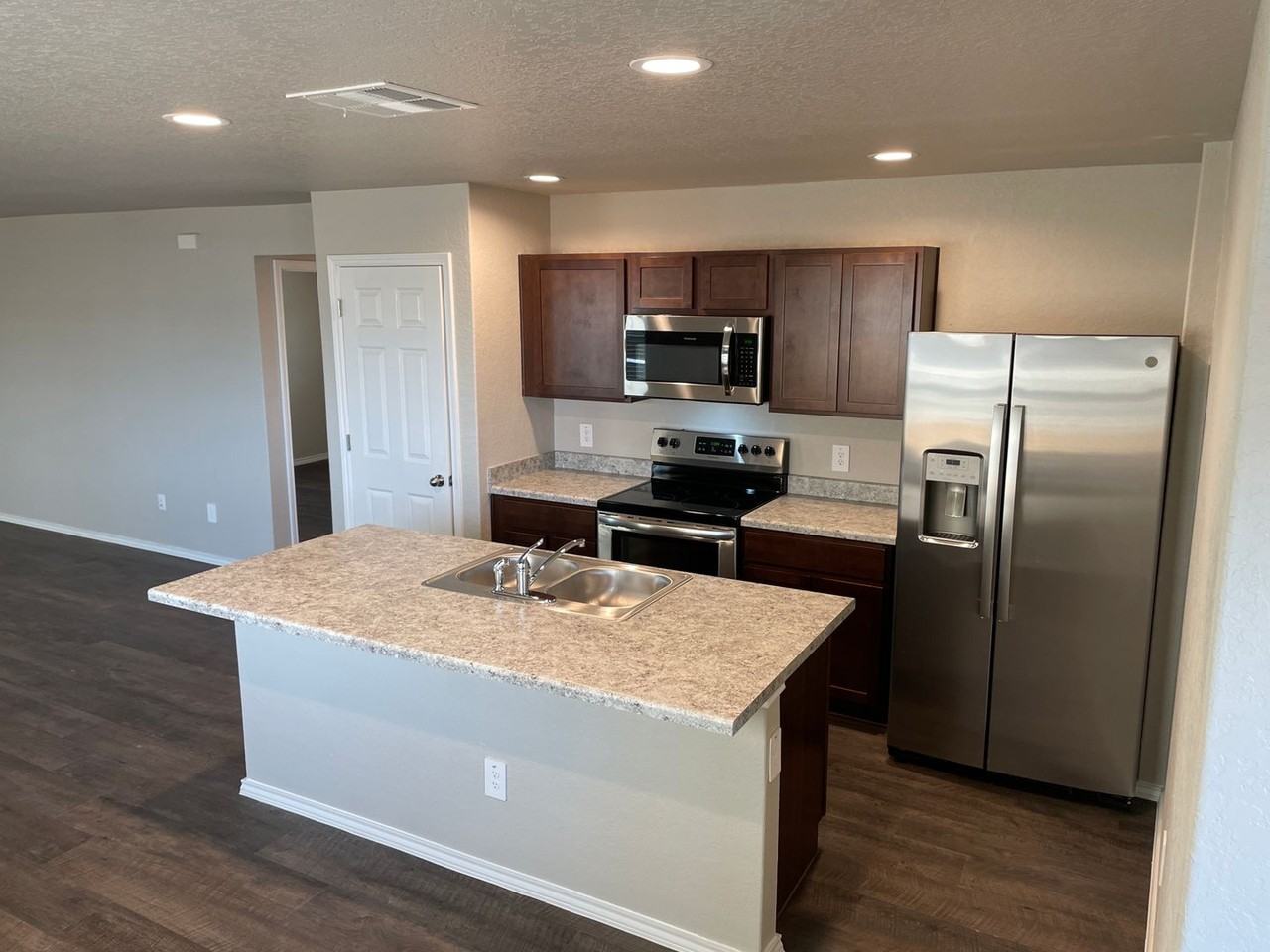 13113 Candace Way - Photo 5 of 16