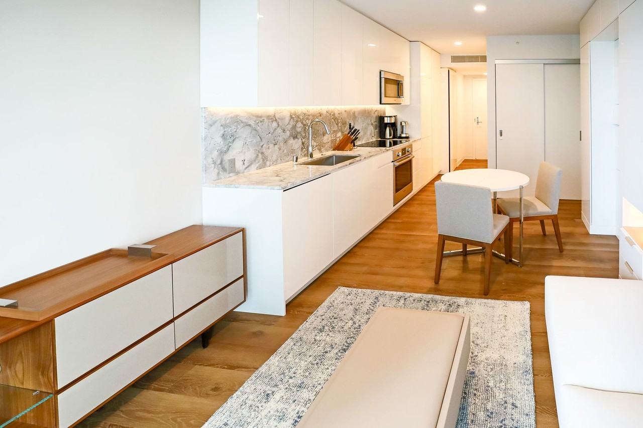 987 Queen St #2708 - Photo 4 of 22