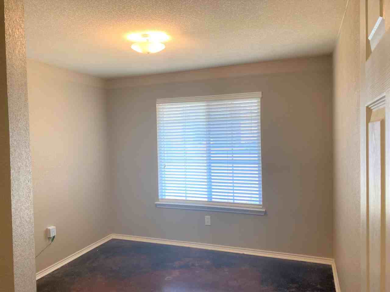 8704 10th St - Photo 4 of 18