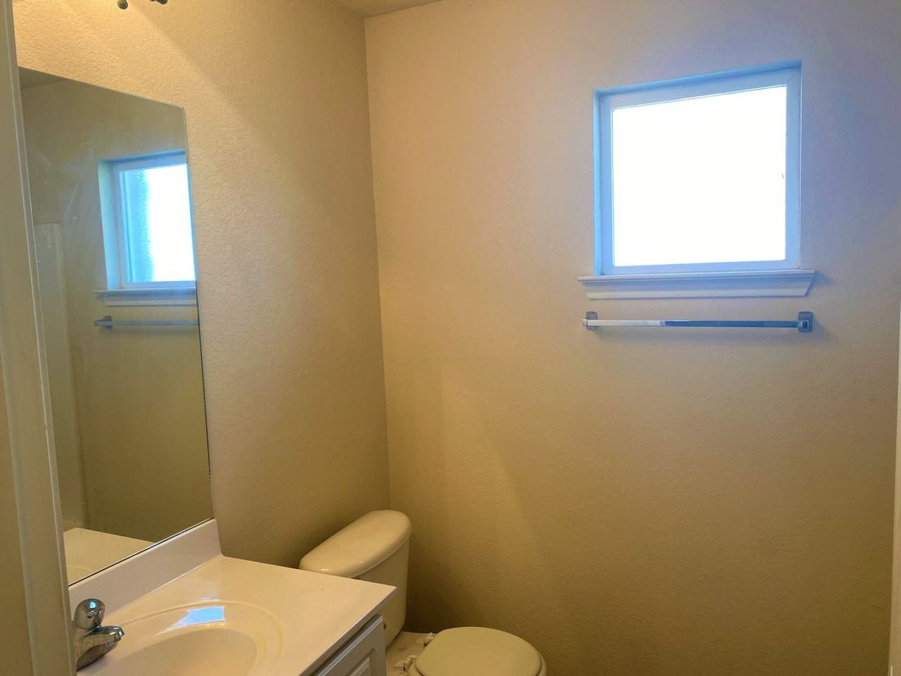 8704 10th St - Photo 6 of 18