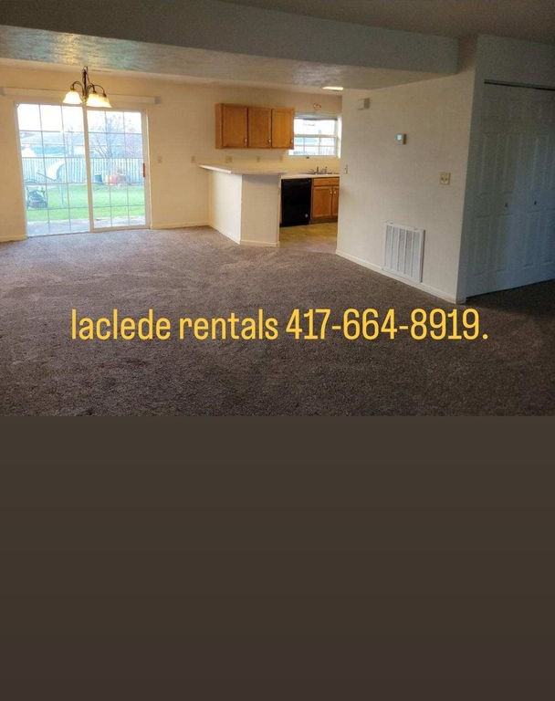 1227 Glenridge St - Photo 2 of 9