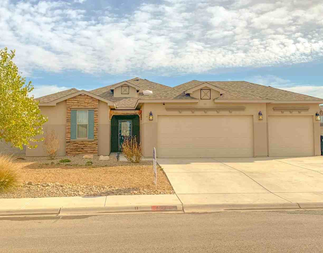 11 Holly Loop - Photo 2 of 38