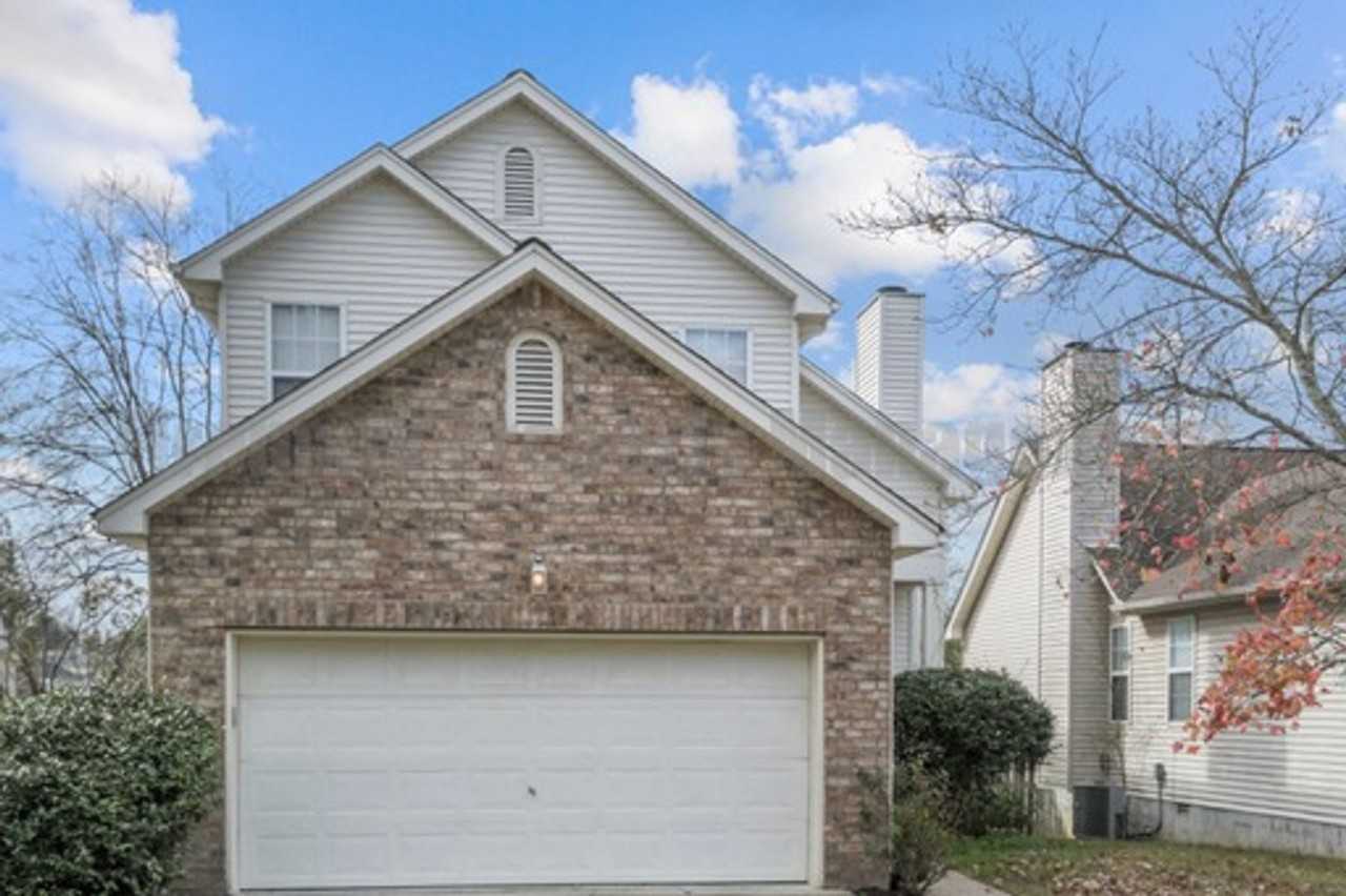 5702 Briarwick Ct - Photo 2 of 27