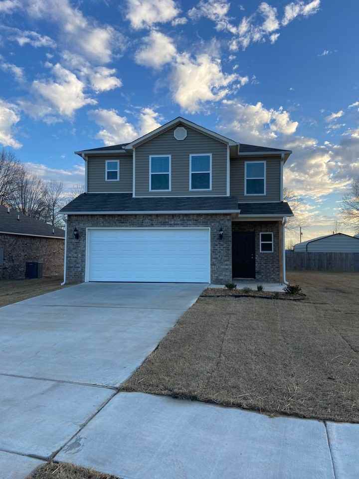 1605 Raden St - Photo 4 of 26