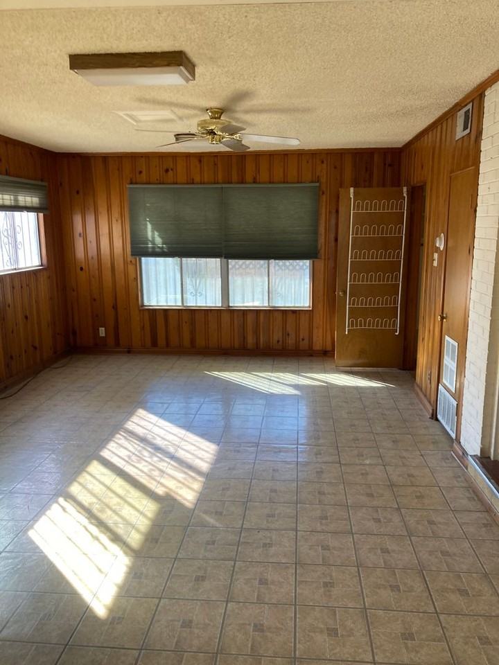 1515 Carlyle Pl - Photo 3 of 18
