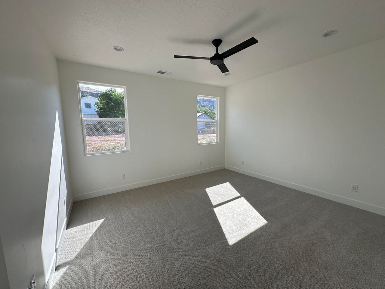 366 N 40 E - Photo 5 of 30