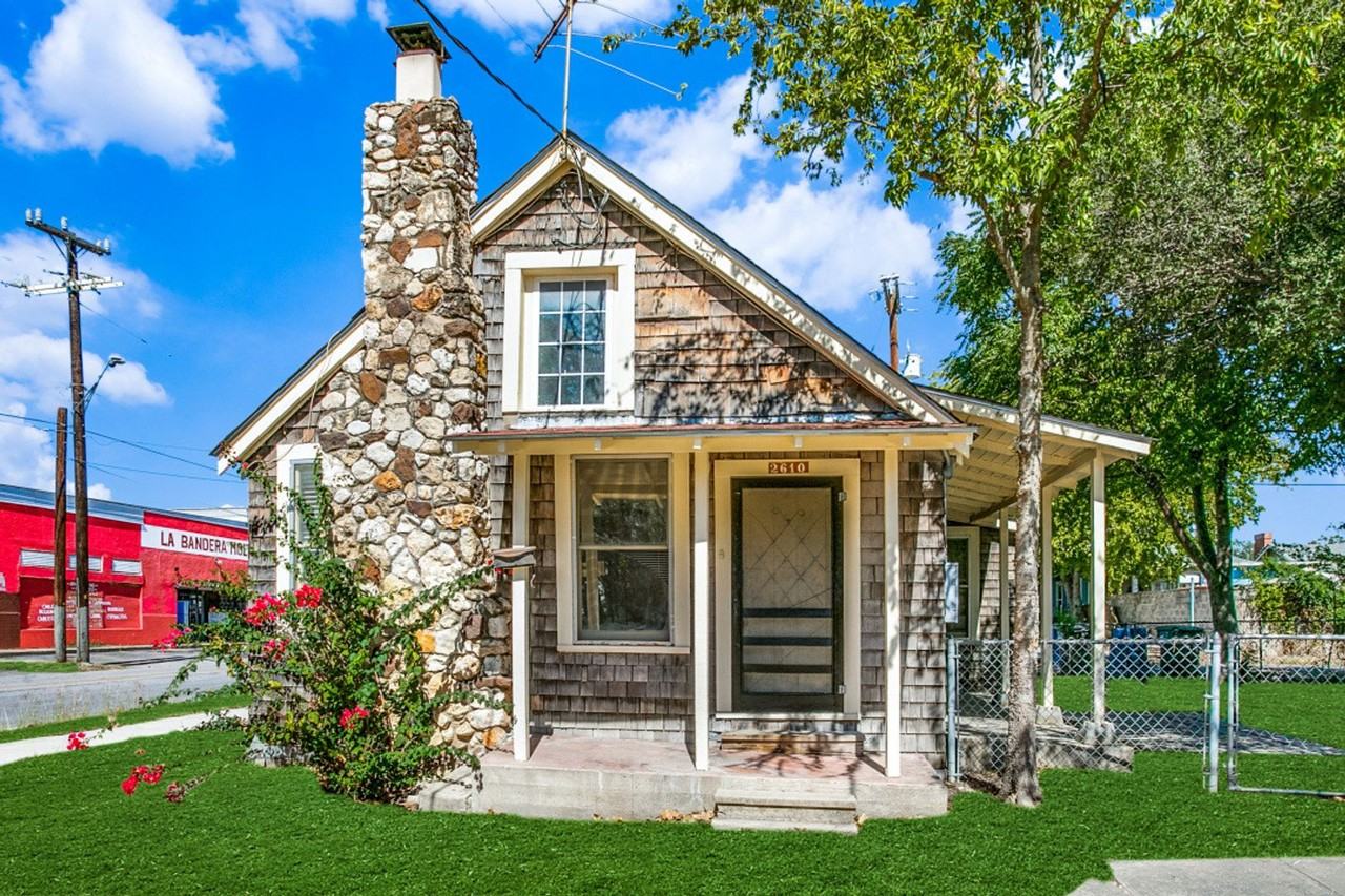 2610 N Zarzamora St - Photo 3 of 24