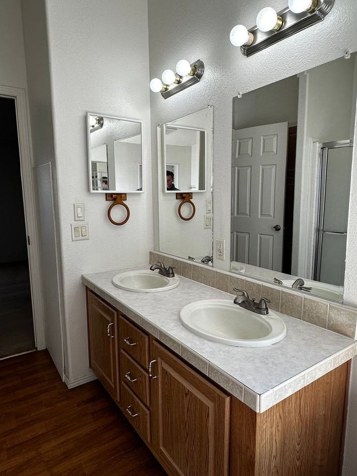 611 W Verde Ln - Photo 6 of 22