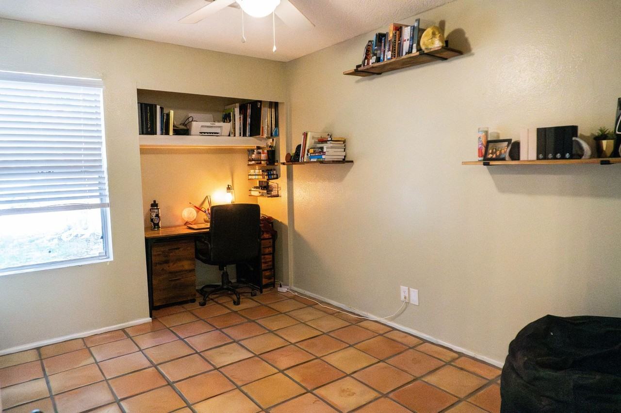 1616 W 13th St - Photo 2 of 14