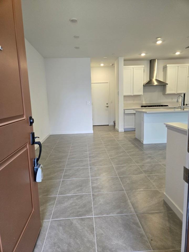 11430 Ethereal Landing Ave - Photo 3 of 50
