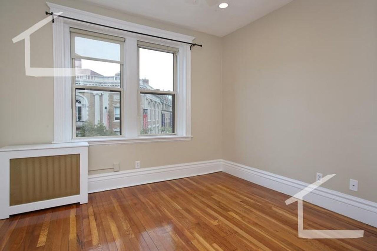 1109 Boylston St - Photo 3 of 9
