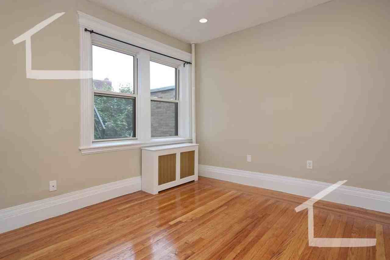 1109 Boylston St - Photo 4 of 9