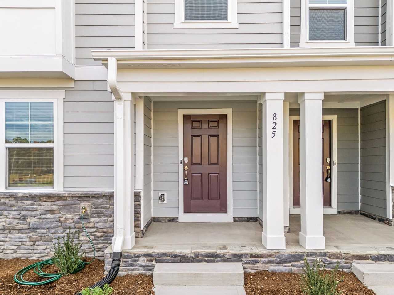 825 Basswood Glen Trl - Photo 3 of 32