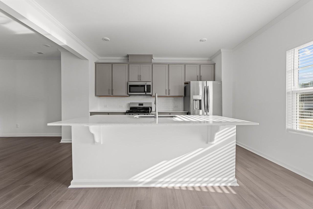 825 Basswood Glen Trl - Photo 5 of 32