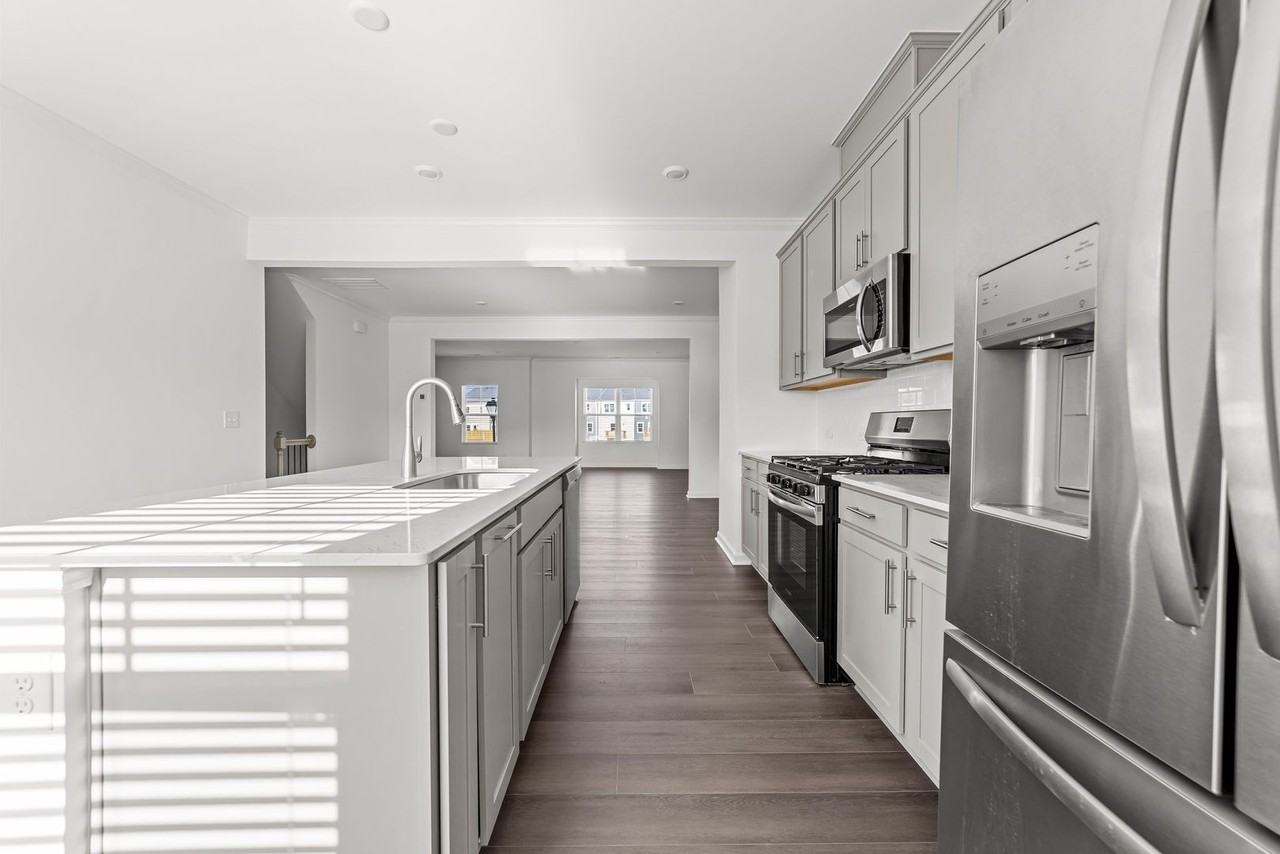 825 Basswood Glen Trl - Photo 6 of 32