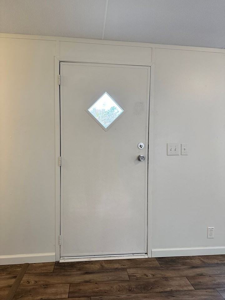 1012 10th St - Photo 5 of 25