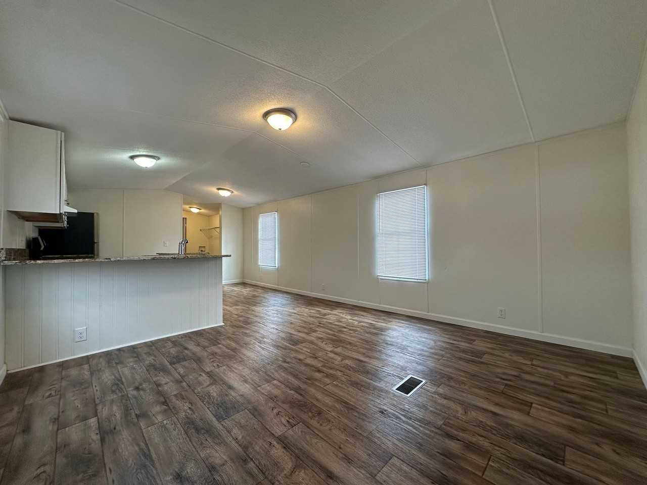 1012 10th St - Photo 6 of 25