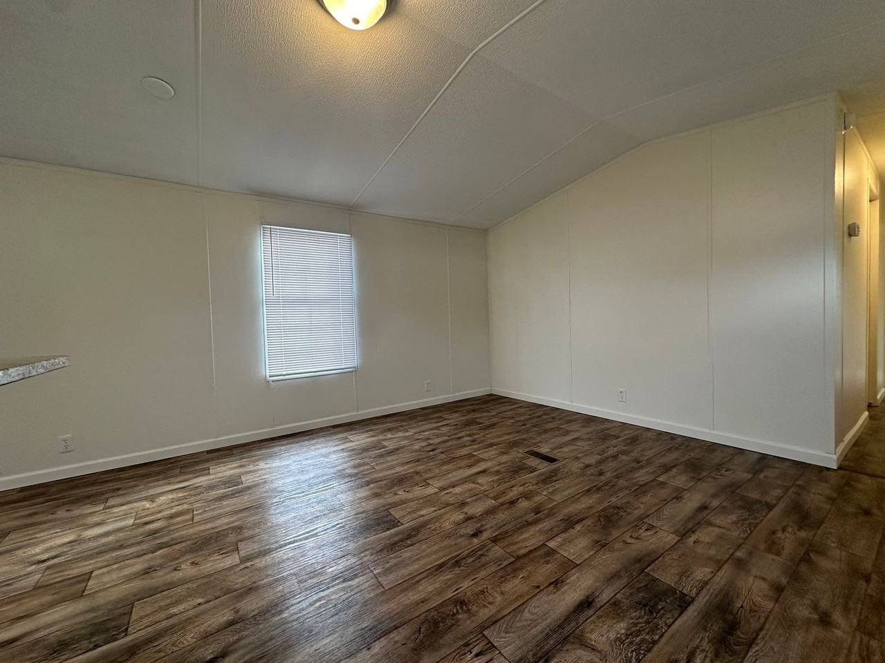 1012 10th St - Photo 7 of 25