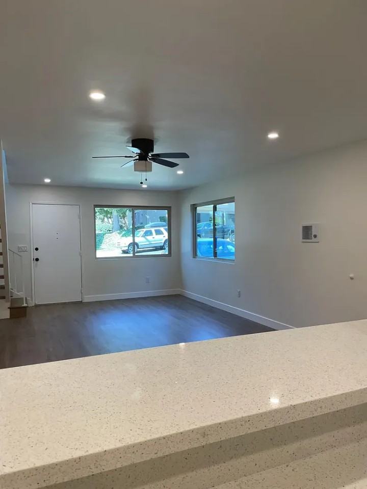 7805 Camino Raposa - Photo 3 of 10