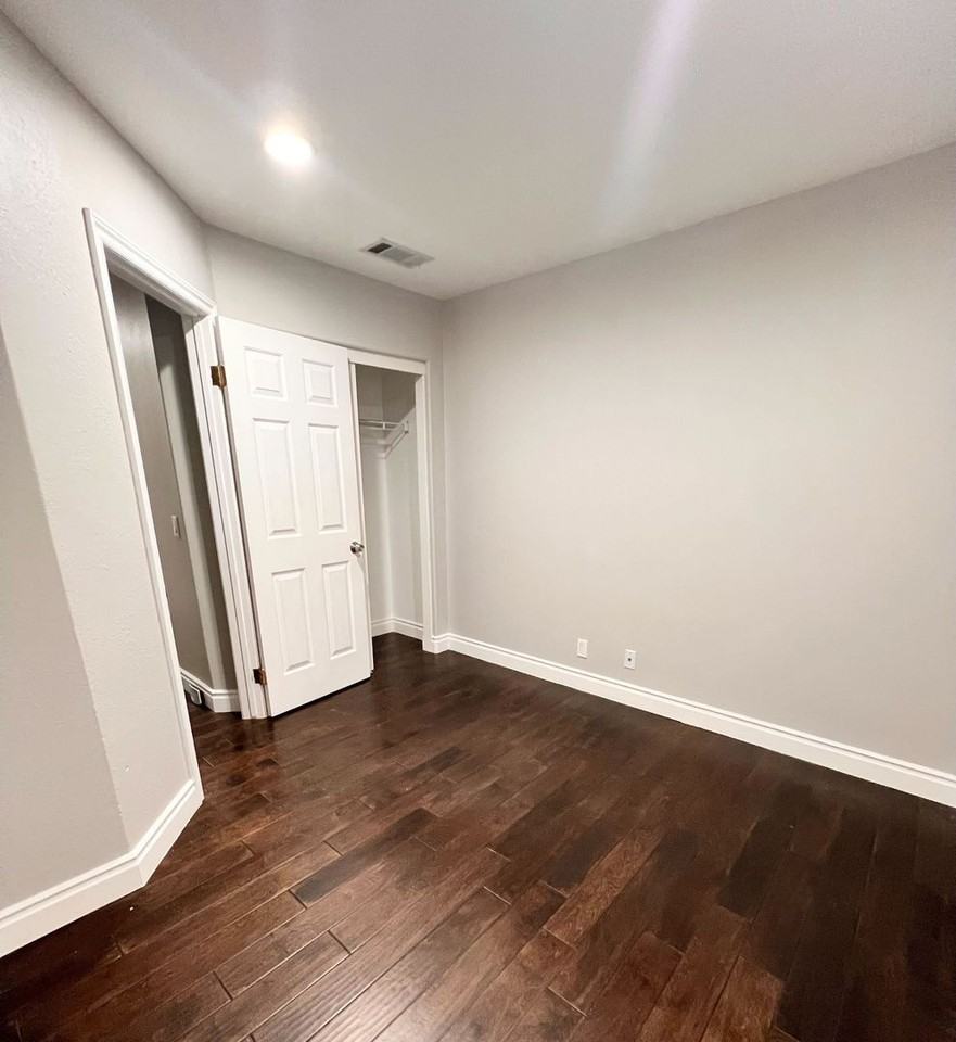 14 French Ct - Photo 7 of 15