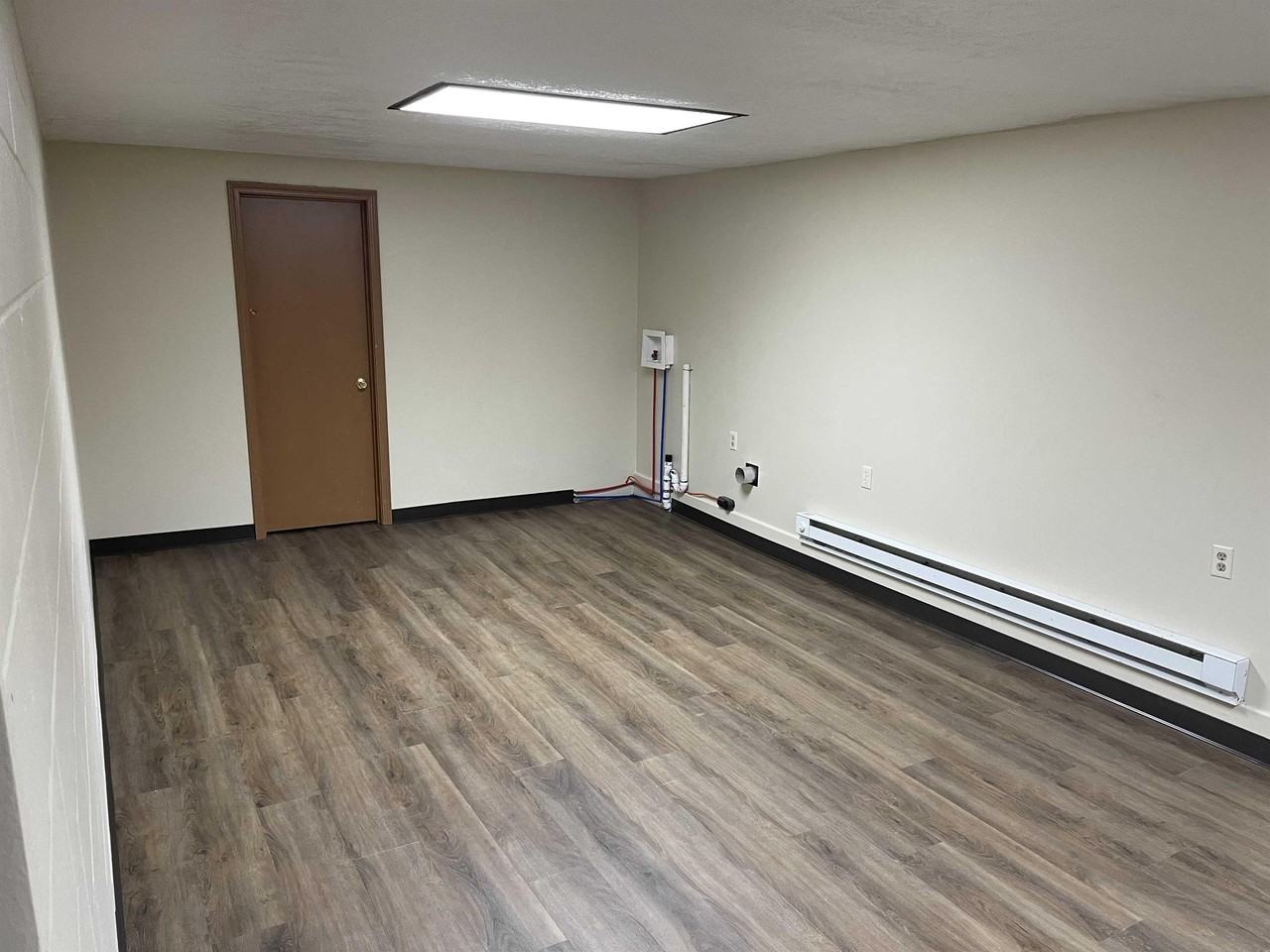 Valley Point Apartments - Photo 3 of 12