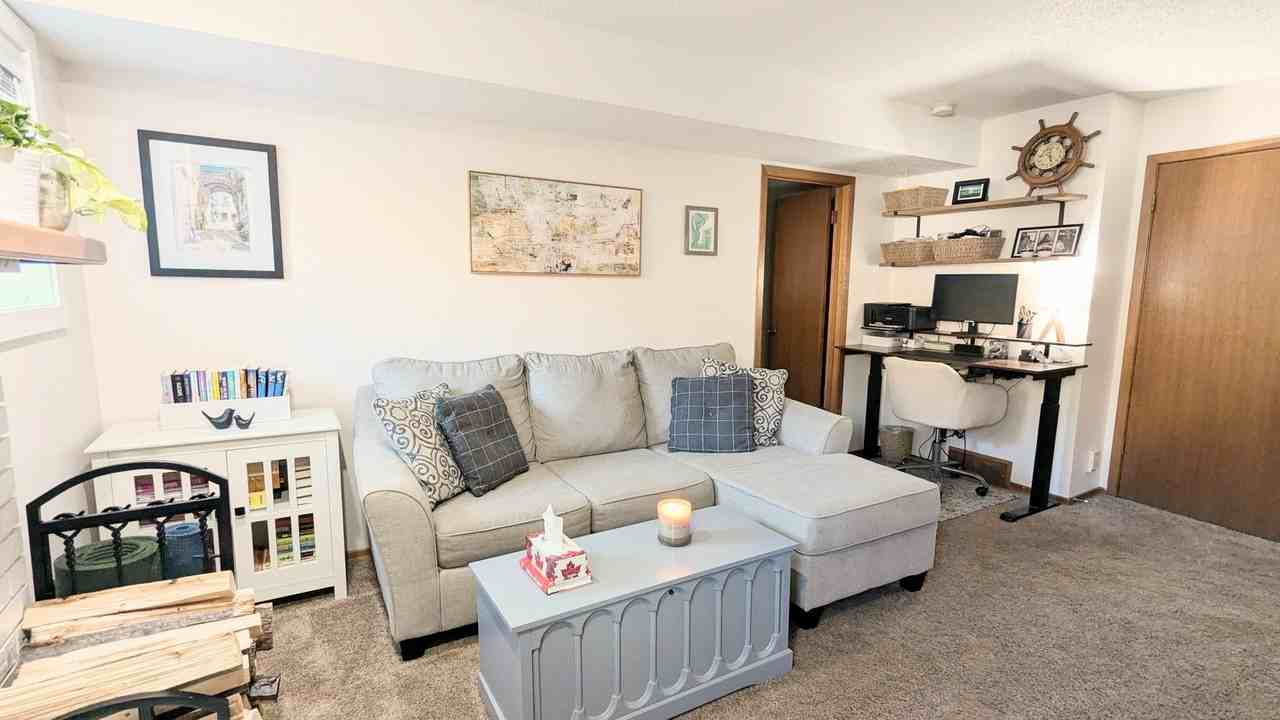 48 Hawkley Valley Rd Nw - Photo 2 of 23