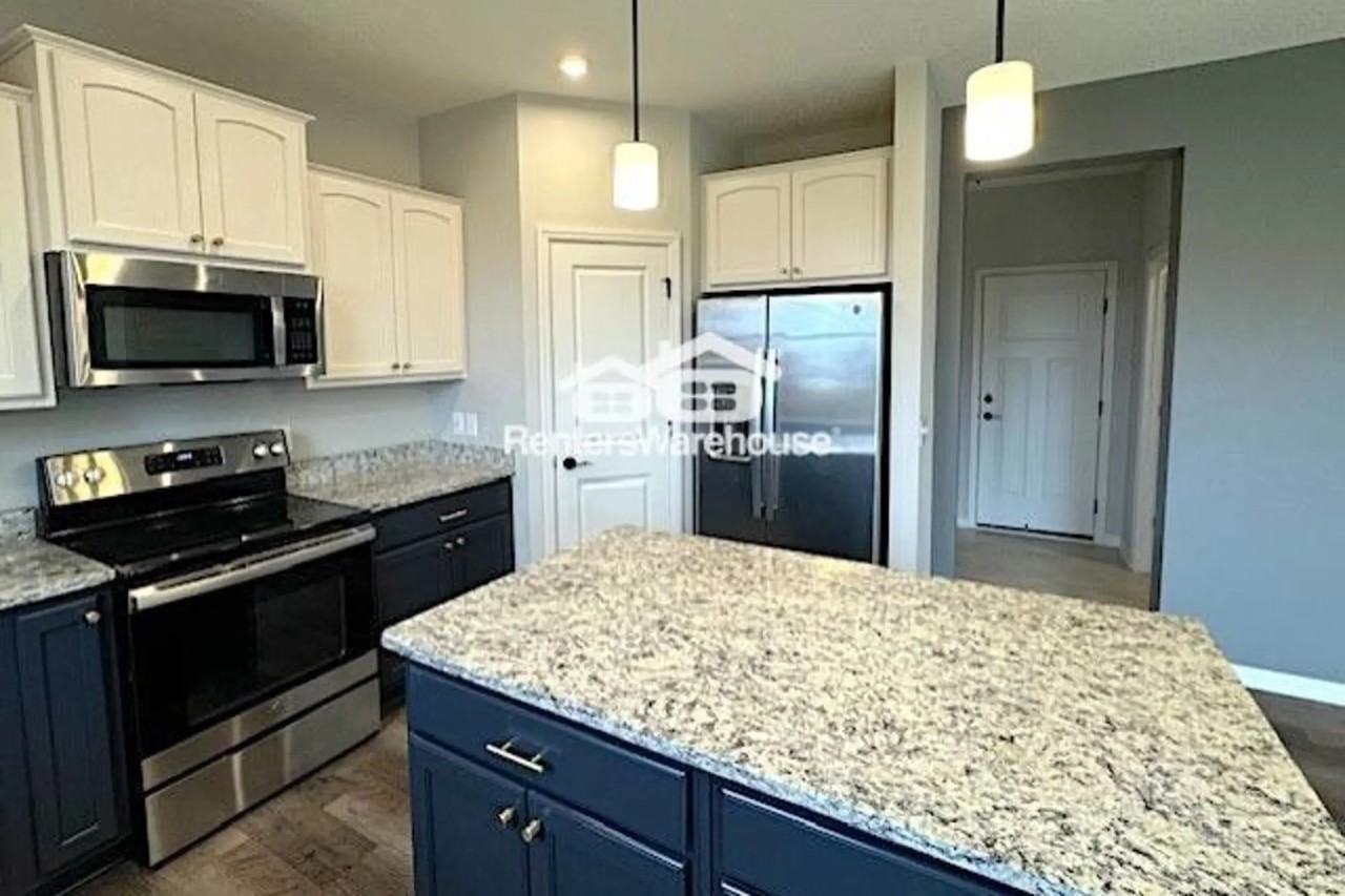 10680 29th St Ne - Photo 3 of 27