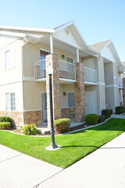 1023 Westsouth - Photo 2 of 29