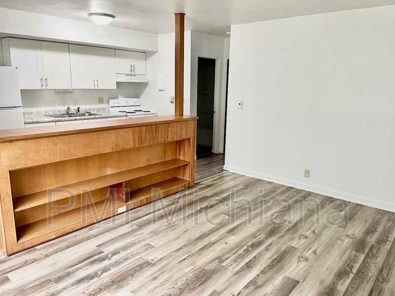 2010 Lathrop St - Photo 5 of 9