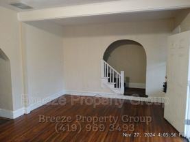 705 Nicholas St - Photo 1 of 1