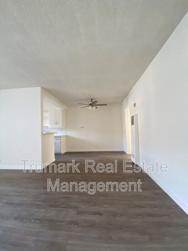 585 E Washington Blvd #28 - Photo 6 of 9