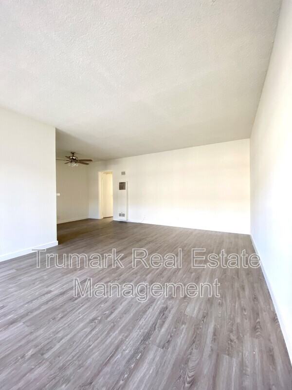 585 E Washington Blvd #28 - Photo 7 of 9
