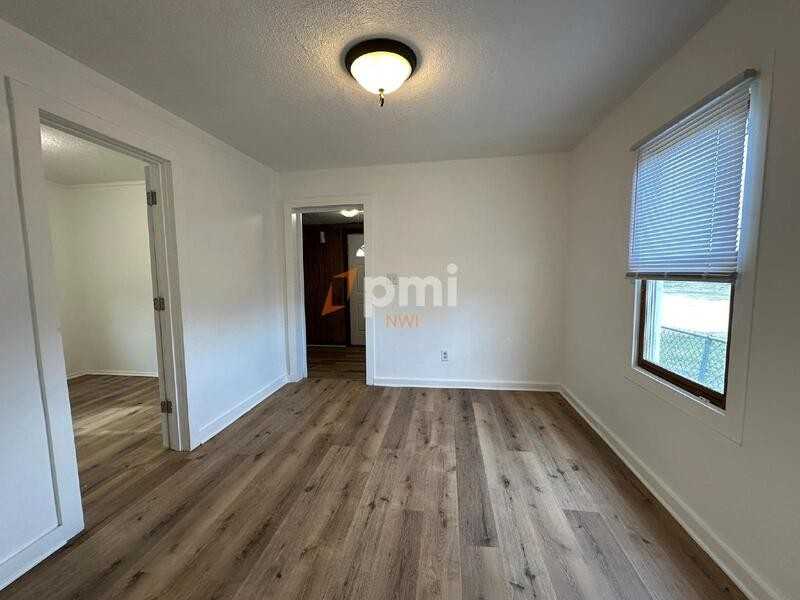 2129 Jefferson St - Photo 5 of 18