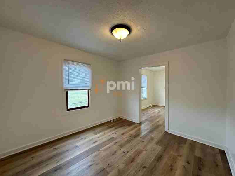 2129 Jefferson St - Photo 6 of 18