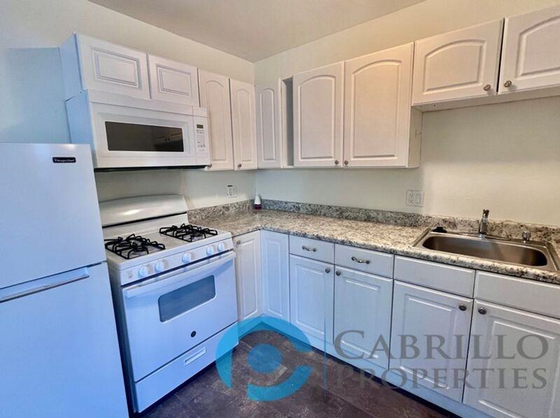 1580 Parrot St #B - Photo 4 of 8