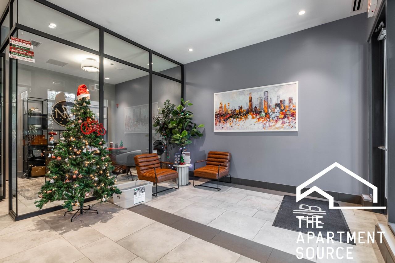 2340 N California Ave #413 - Photo 6 of 32