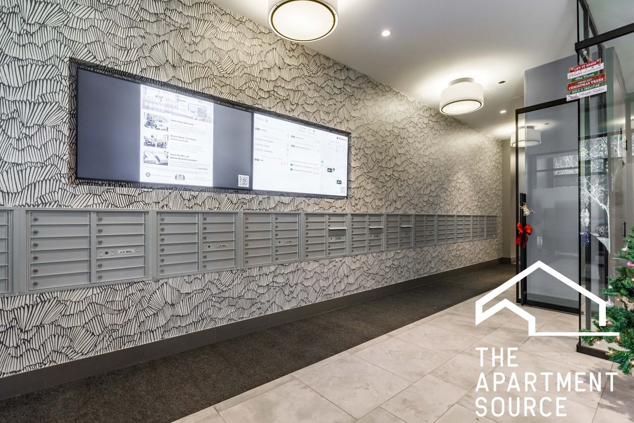 2340 N California Ave #413 - Photo 7 of 32