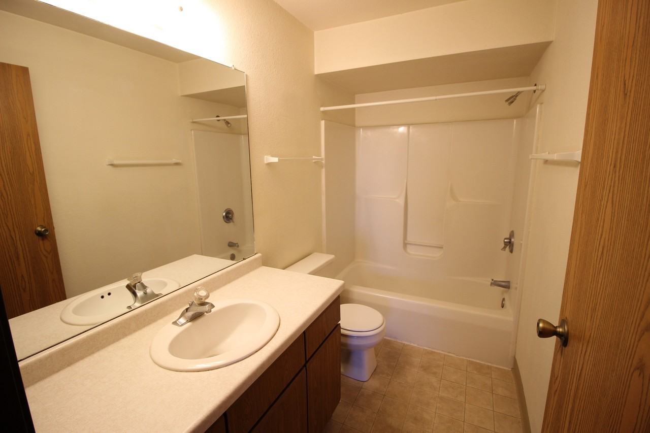 115-131 Carriage Way - Photo 2 of 5