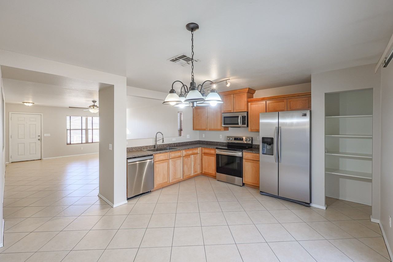 11802 W Columbine Dr - Photo 5 of 21